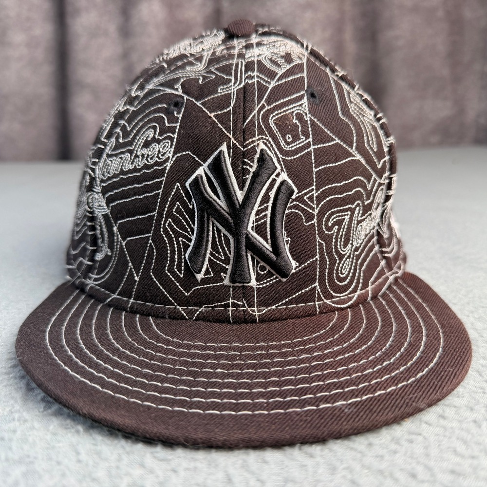 New Era 59FIFTY NY Yankees Fitted Hat Brown White All Over Stitch Size 7 3/4